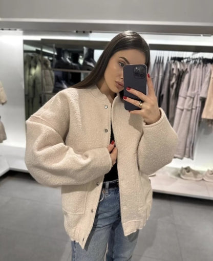 Chaqueta informal holgada estilo urbano Y2K con cuello alto y botones ocultos 
