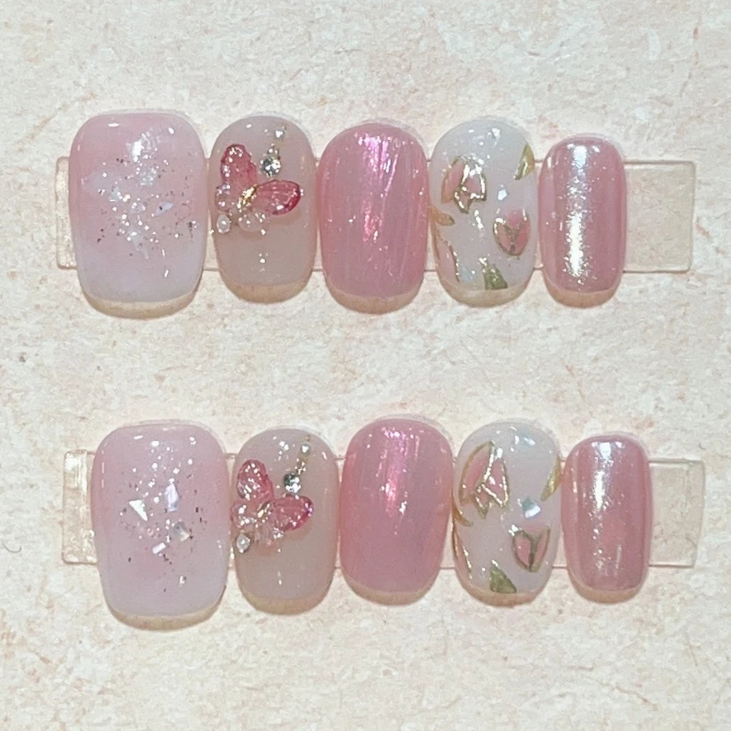 10Pcs Pink Handmade Press On Nails Full Cover Bear Heart Design Short Round Rhinestone False Nails Wearable Manicure Nail Tips
