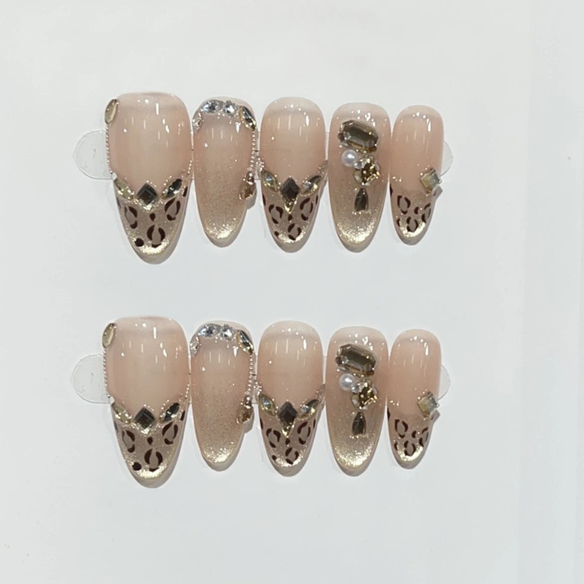 10Pcs Cat Eye French Short Almond Handmade Fake Nails with Diamond Decoration Design Nail Art Simple Fashion Press on False Nail