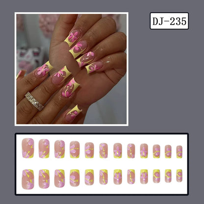 24pcs y2k Black French Press on Nails Short Square Pink Heart Fake Nails Full Cover Wearable Sweet Valentine's Day False Nails