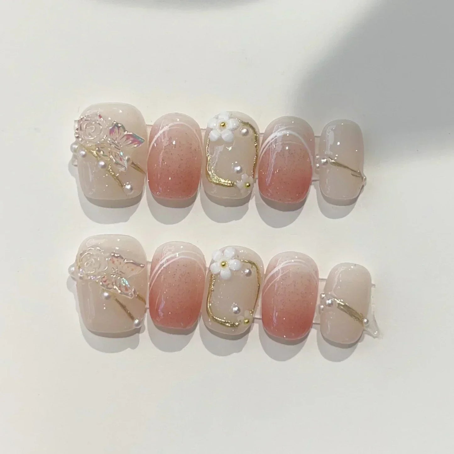 10Pcs Pink Handmade Press On Nails Full Cover Bear Heart Design Short Round Rhinestone False Nails Wearable Manicure Nail Tips