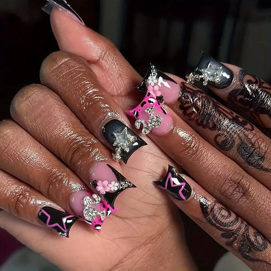 24 uñas postizas cortas en forma de pato, estilo punk Y2k, con puntas francesas, rosas, negras y diamantes, decoración de flores y estrellas.
