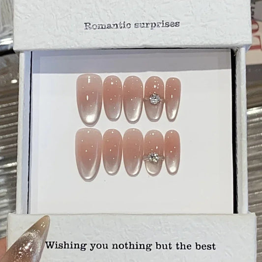 10 uñas postizas francesas cortas con diseño de ojo de gato y almendra, hechas a mano, con decoración de diamantes, diseño de uñas postizas a la moda y sencillas.