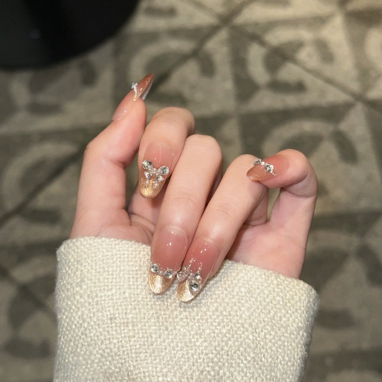 10Pcs Cat Eye French Short Almond Handmade Fake Nails with Diamond Decoration Design Nail Art Simple Fashion Press on False Nail