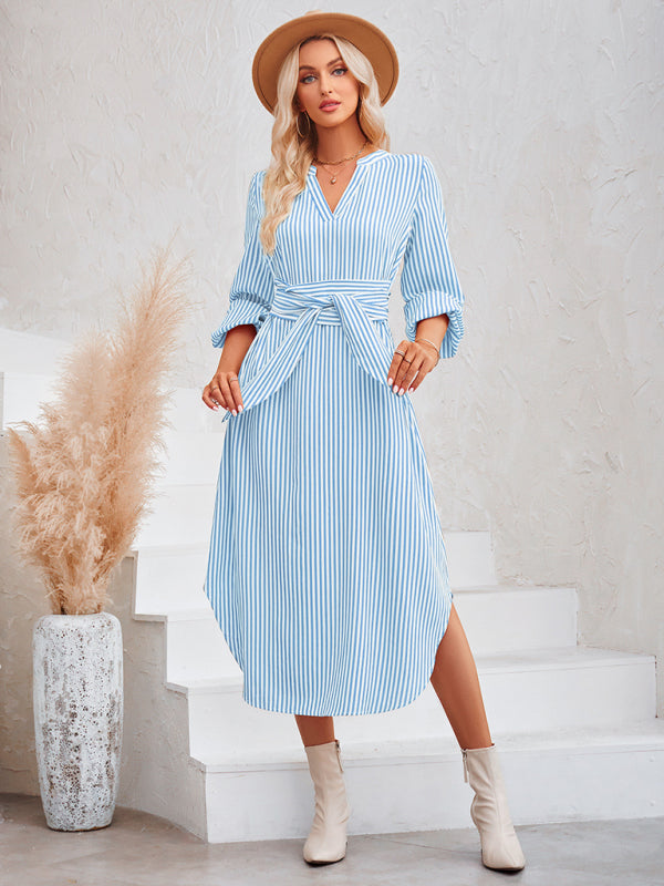 Vestido camisero informal con cuello en V, rayas y cintura anudada 
