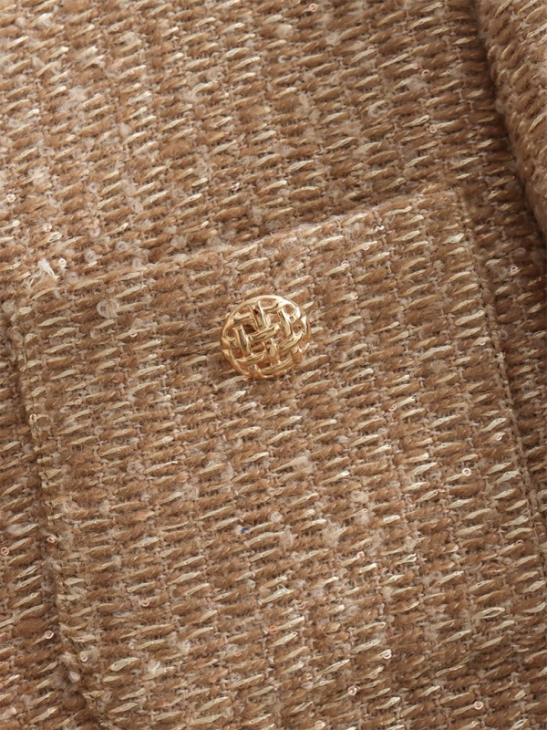 Nuevo estilo de blusa corta con botones metálicos en el bolsillo y botones de un solo pecho 