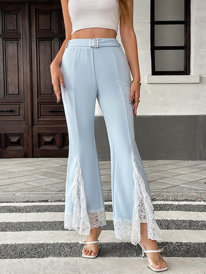 Pantalones acampanados casuales y elegantes con cinturón de cintura alta de encaje de color sólido 