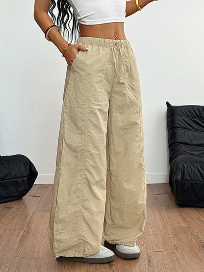 Pantalones rectos sencillos y casuales 